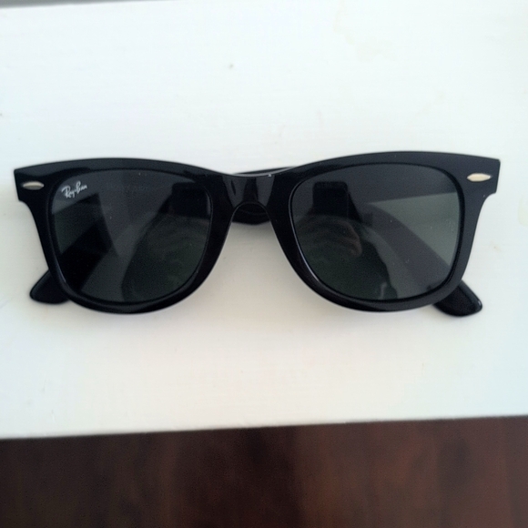 Rayban sunglasses - Picture 1 of 3